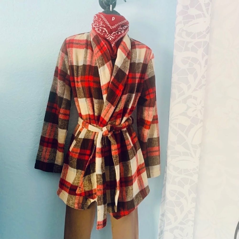 Fashion Nova Wool Red & Tan Plaid Flannel Coat Size Small
